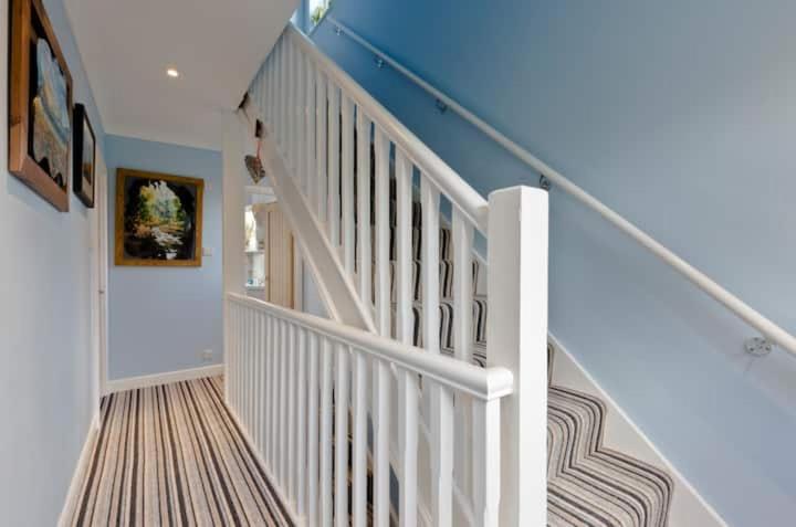 Stayinwoking At 30 Woodlands Horsell Zewnętrze zdjęcie